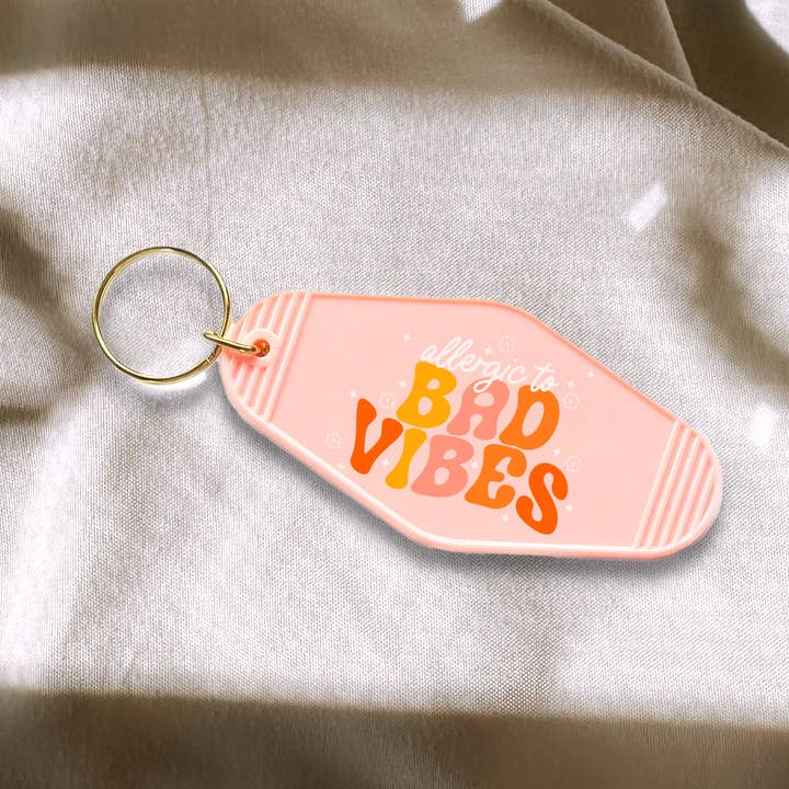 Llavero Allergic To Bad Vibes para venta al por mayor de amarieacreates