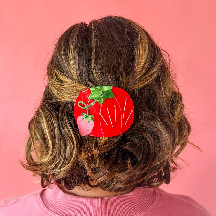 Sarah Hearts – Großhandel Haarspange – Damen – Tomaten-Nadelkissen Französische Haarspange1