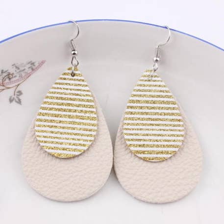 Gestreifte Leder Glitter Hang Ohrringe Gold für den Großhandel von Kate Tuesday Jewelry