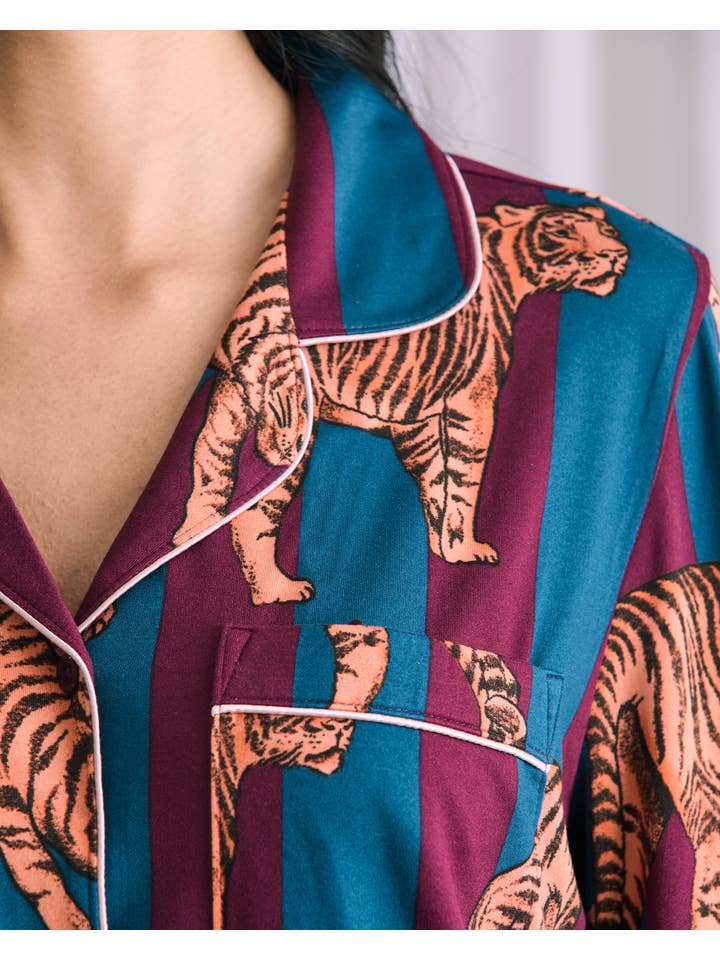 Chelsea Peers – wholesale Sleepwear set – Women's – Tiger Stripe Print Long Pyjama Set1