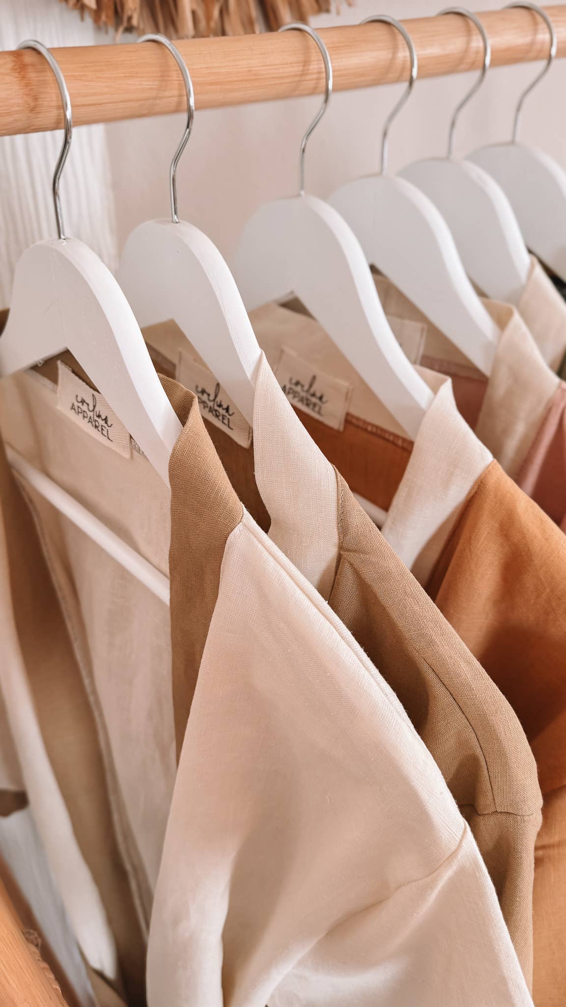 Evelina Apparel – Großhandel Bademantel – Damen – Leinenbademantel mit Colorblock-Design5