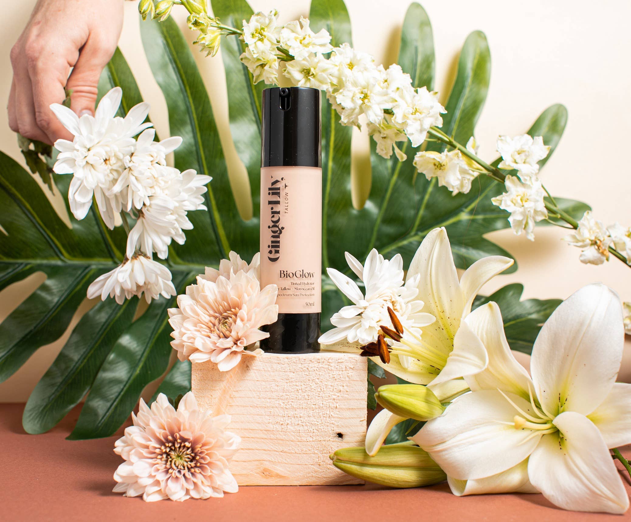 Ginger Lily Tallow - Vendita all'ingrosso Fondotinta - BioGlow Idratante Colorato - Fondotinta a Base di Sevo1