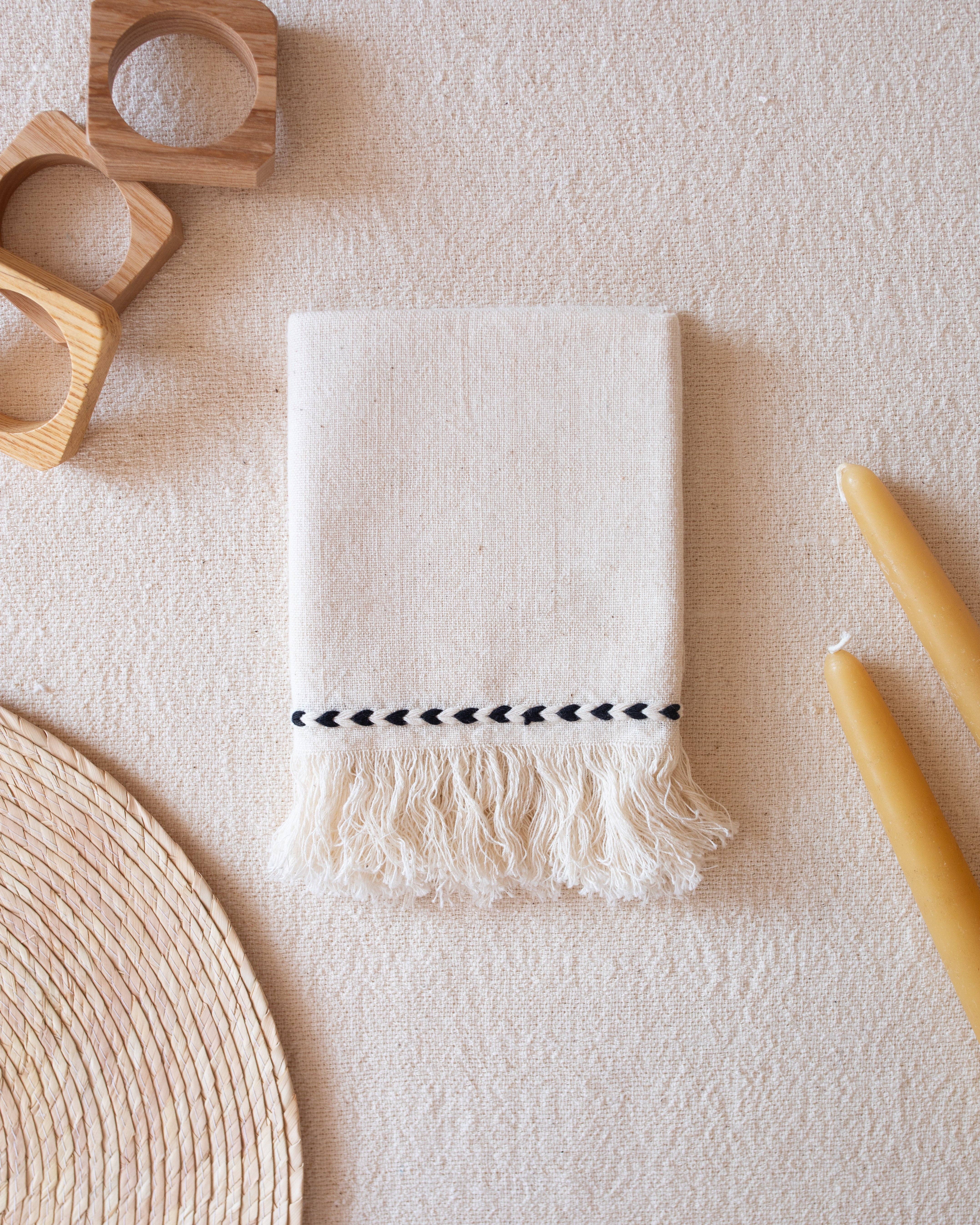 kd weave - Vente Serviettes de table en tissu - Serviette avec Détail de Tresse Noire | Lot de 21