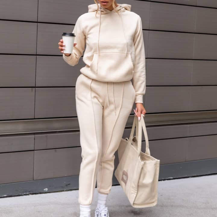 Sweat à capuche oversize crème et coutures taille haute à revers et autres tendances Résultats pour vetement femme haut gamme en vente B2B. Retours gratuits et paiement à 60 jours sur Faire sur Faire.