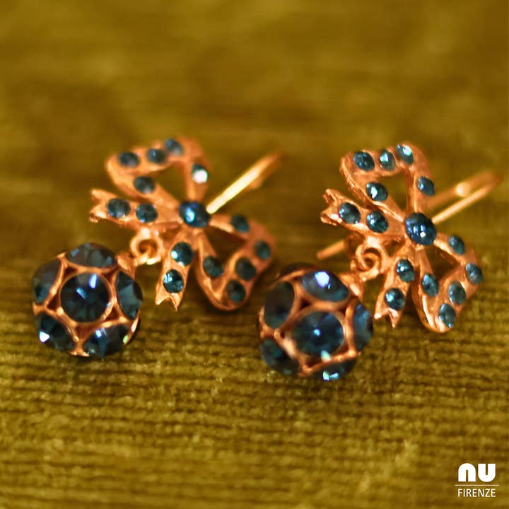 Orecchini pendenti a goccia in cristallo placcati in oro italiani - Firenze per la vendita all'ingrosso da parte di NU FIRENZE