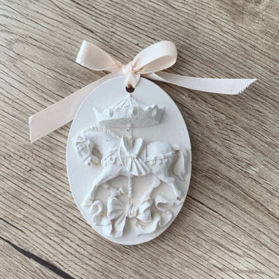 Lunelly - Wholesale Air Freshener - Scented horse statuette0