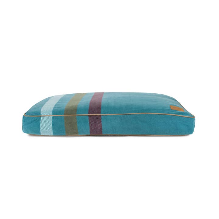 Carolina Pet Company - Wholesale Pet Bed - Dog - Pendleton Cabin Stripe Fleece Pet Napper9