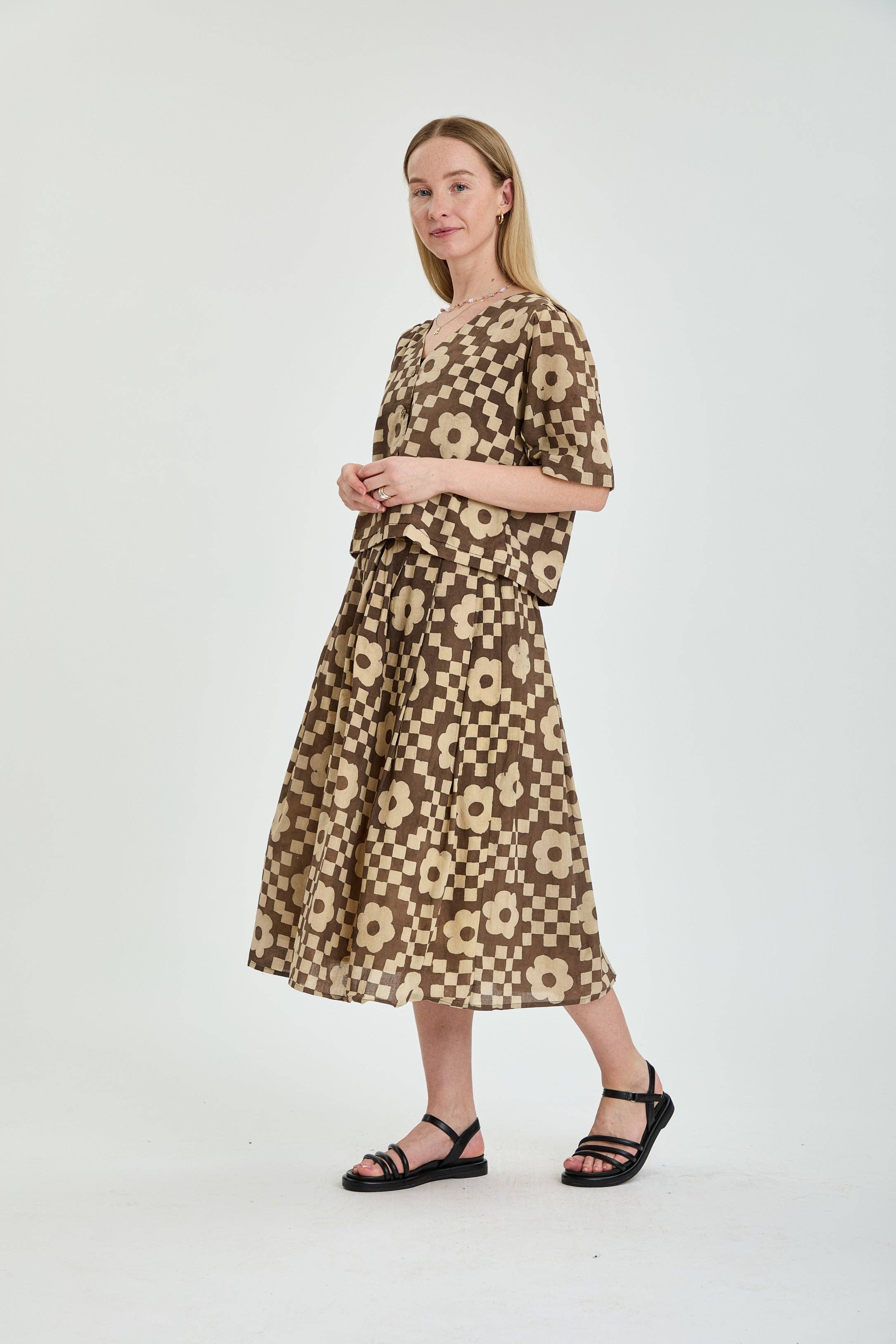 Thuli - Vente Chemisier – femme - Chemise à manches mi-longues à col en V avec boutons – Imprimé floral en blocs (Aurora)8