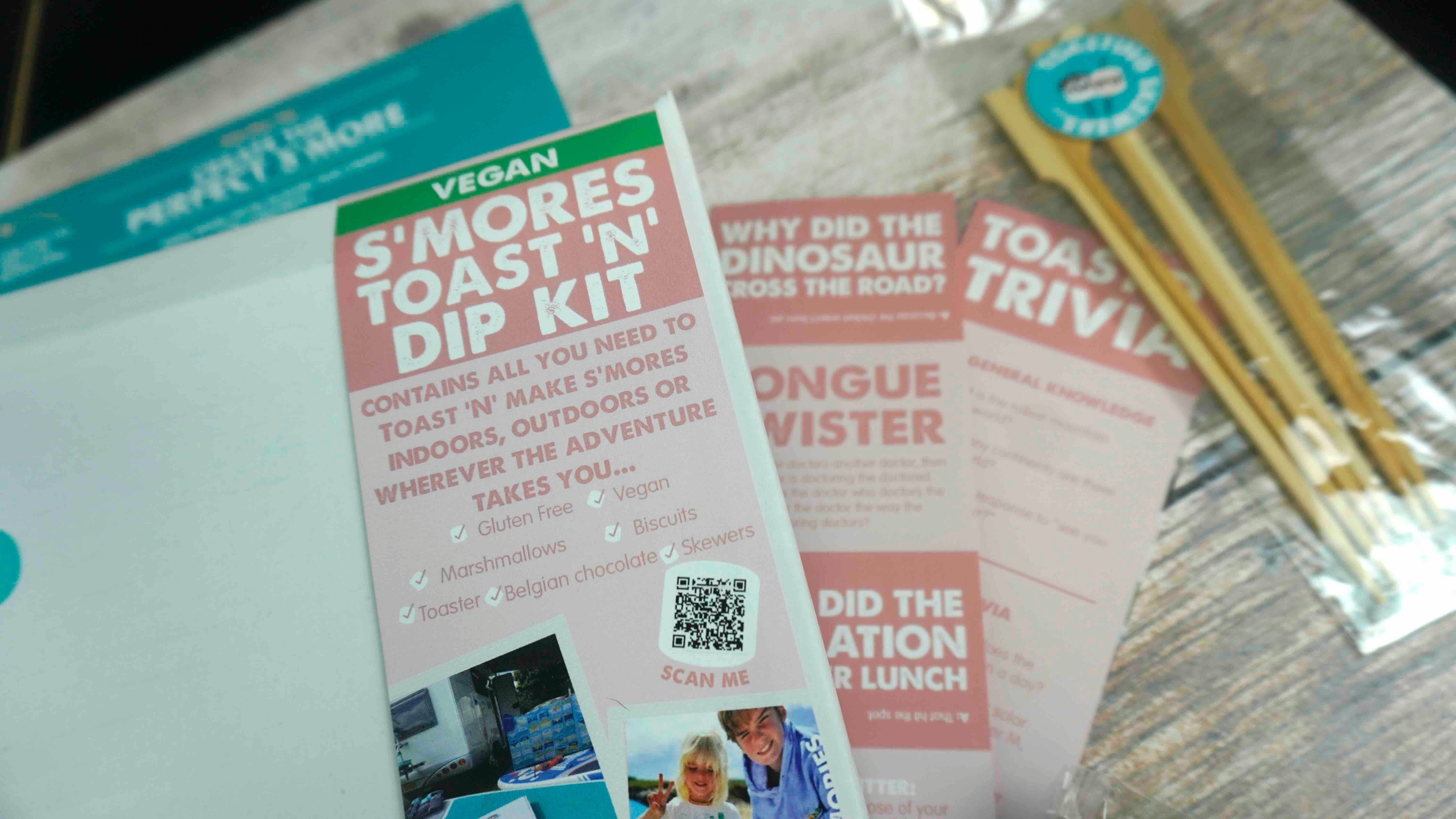 Toast'd – wholesale DIY food kit – Vegan - Large S'mores Gifting Kit5