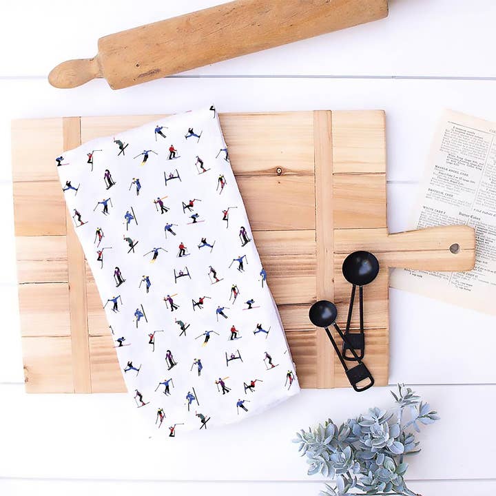 Artsy Em - Wholesale Tea Towel - Skiing Adventure Tea Towel: Elevate Your Kitchen Style0