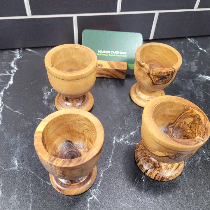 Maison Carthage – wholesale Äggkopp/-hållare – Olive Wood ägg Cup | Trä ägghållare | Uppsättning av 26