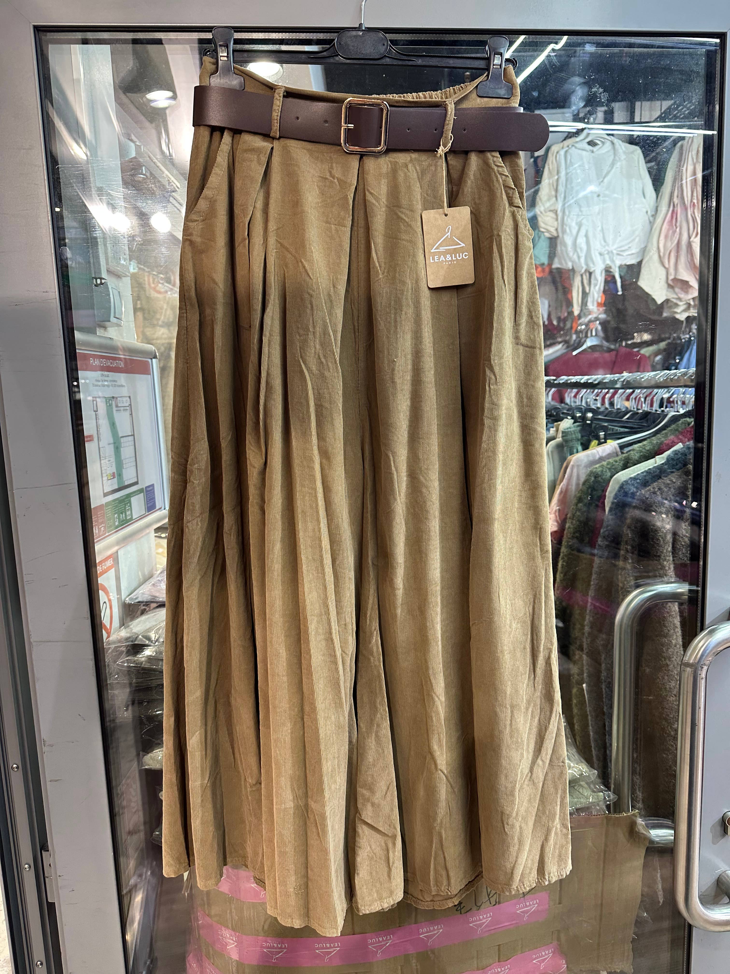 LÉA & LUC - Wholesale Pants - Women's - Cotton velvet trousers with belt REF. 365228