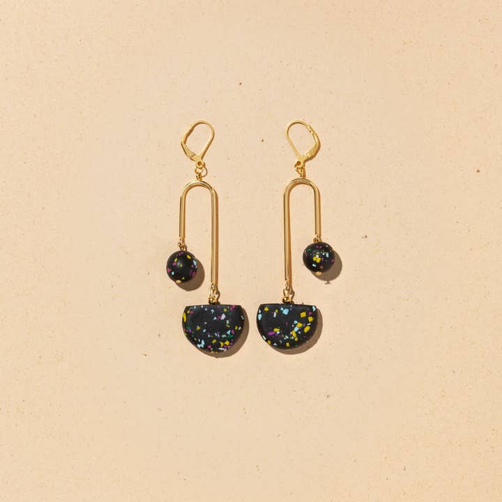 La Tusa - Wholesale Dangle Earrings - ARC TERRACE | CORAL3