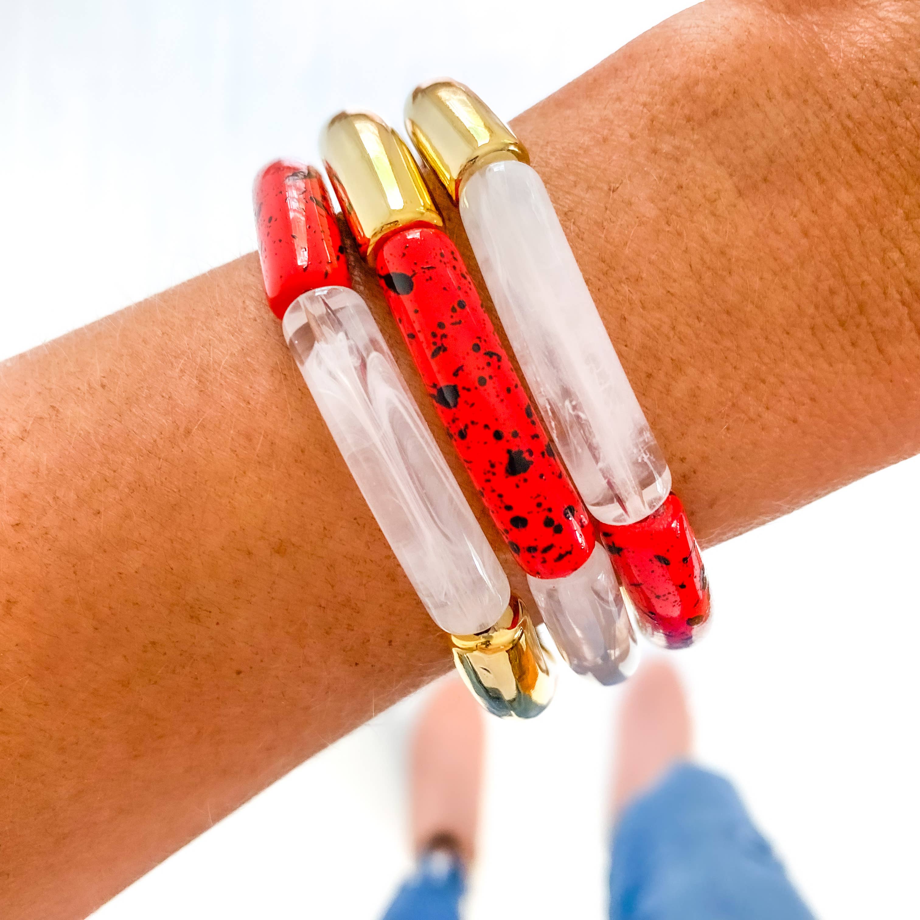 Savvy Bling - Wholesale Beaded Bracelet - Red & Black Speckle Acrylic Tube Bamboo Bracelet3