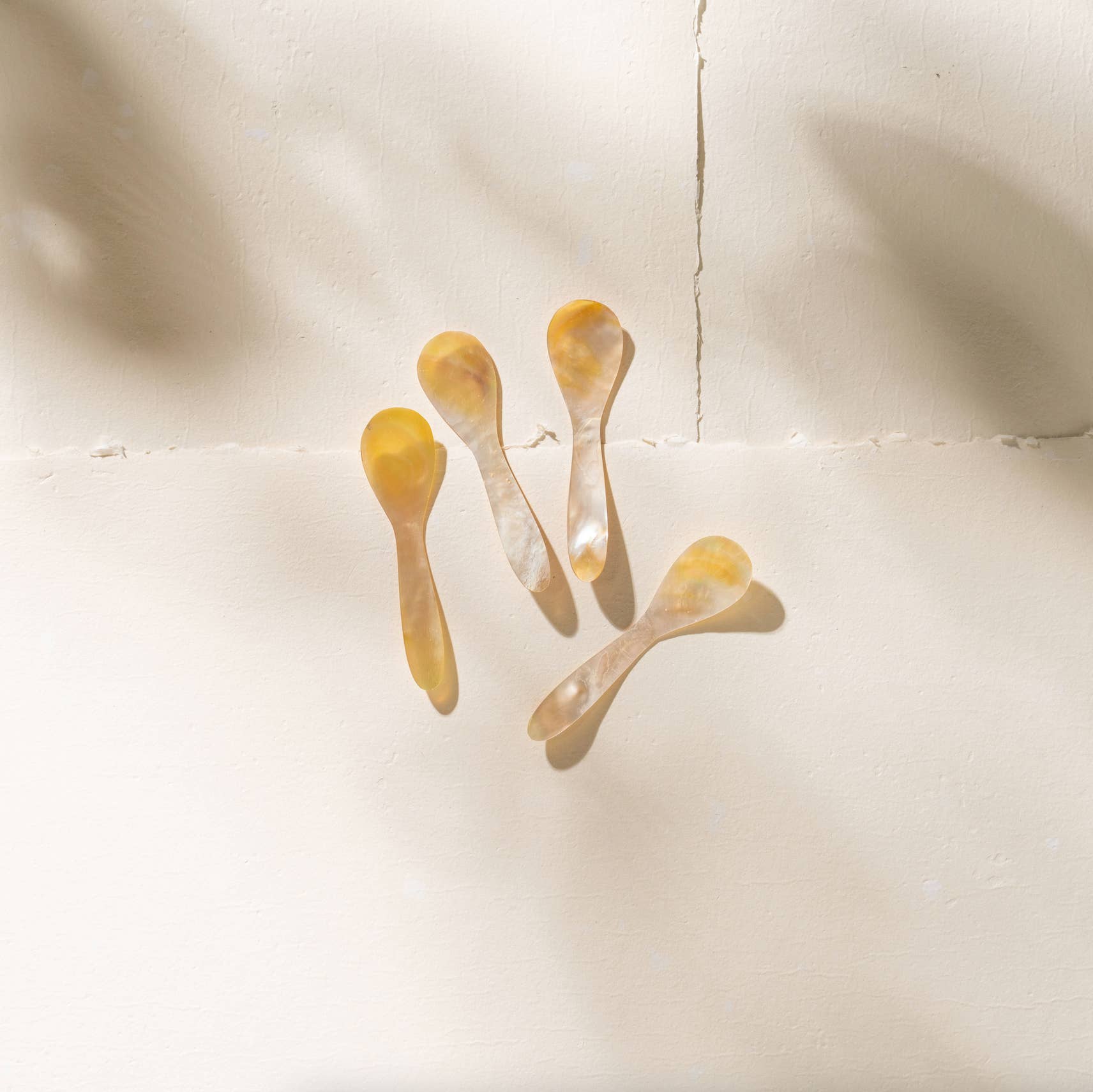 INARTISAN - Wholesale Table Spoon (Cutlery) - Dalia Mother of Pearl Spoon Set 9.5cm