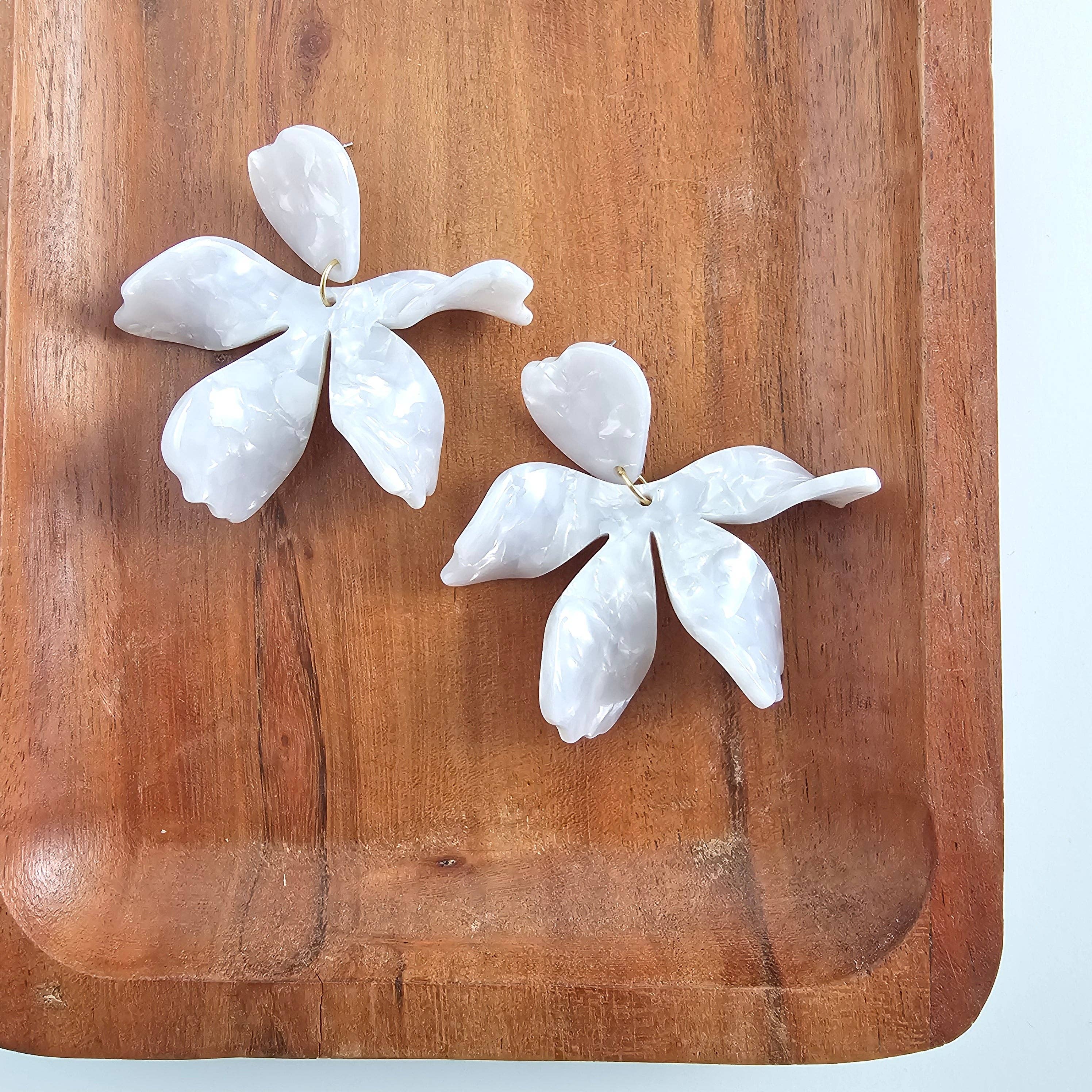 Spiffy & Splendid - Vente Boucles d'oreilles pendantes - Boucles d'oreilles Jasmine - Perle // Statement, Bijoux, Fleur8