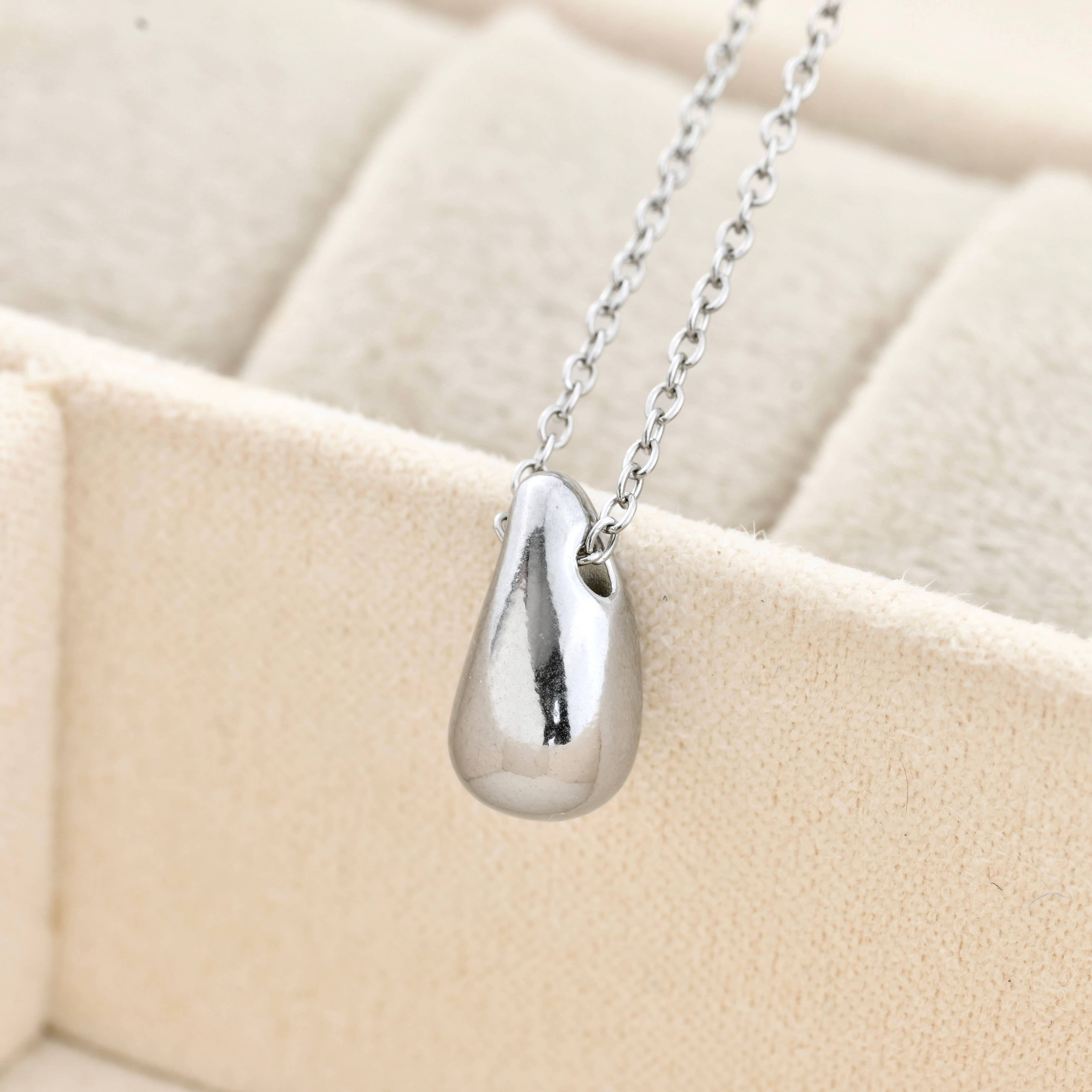 Blueyejewelry – wholesale Pendant/charm necklace – Tear Drop Pendant Necklace - Dainty Droplet Necklace5