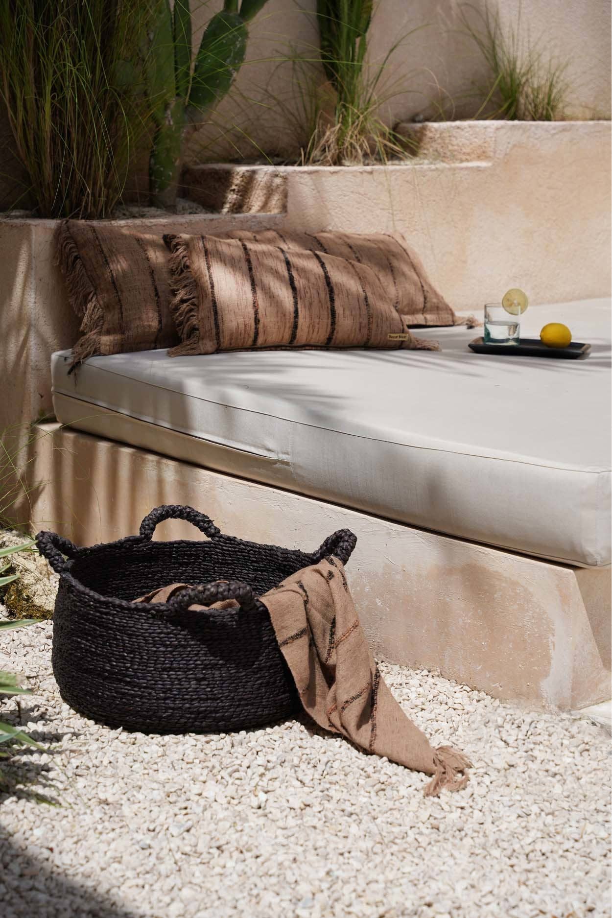 Bazar Bizar Living - Vente Paniers - Panier Les Quatre Mains noir - Taille S1