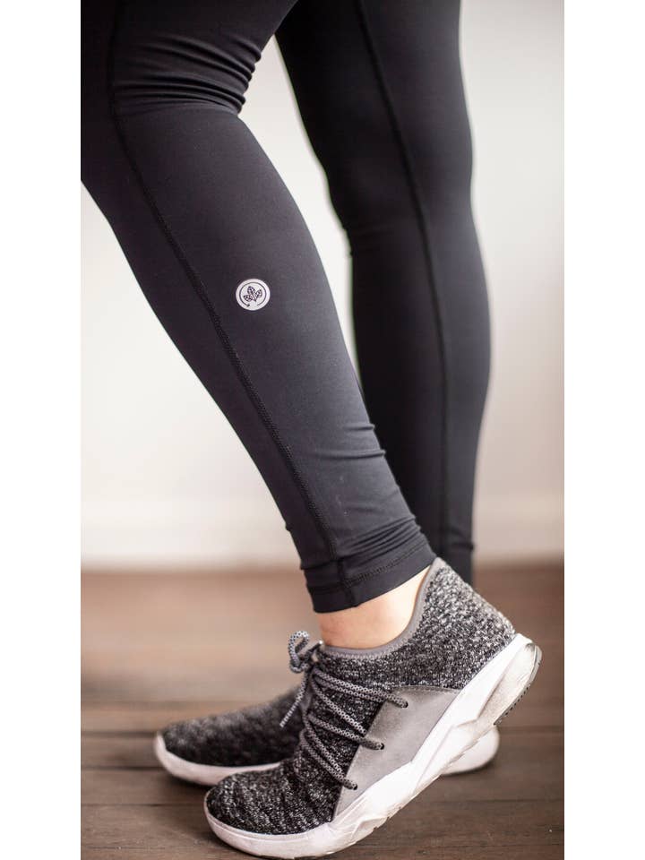 Ecomadix – wholesale Athletic/lounge leggings – Women's – Recycled Sierra Leggings | Onyx1