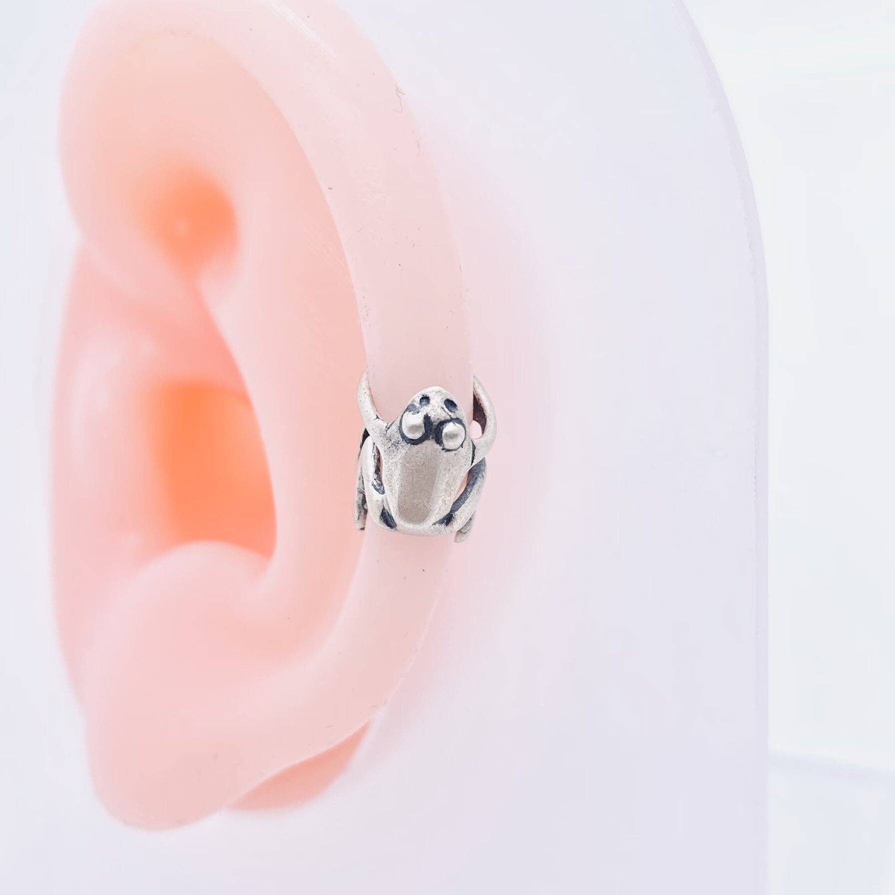 Mio Queena - Wholesale Clip-On Earrings - S925 Sterling Silver Frog C-shaped Ear Clip Single Earring1