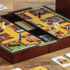 WS Game Company - Wholesale Board Game - Clue Deluxe Travel Edition