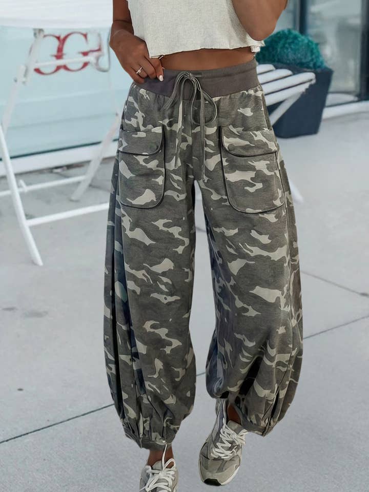 Contrast Waistband Camouflage Cargo Casual Pants (S-XL) for wholesale by 66DISCO