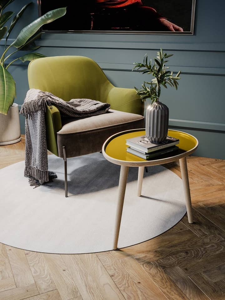 Table d'appoint Marsala, en bois et peinture céramique jaune pour la vente par Potiron