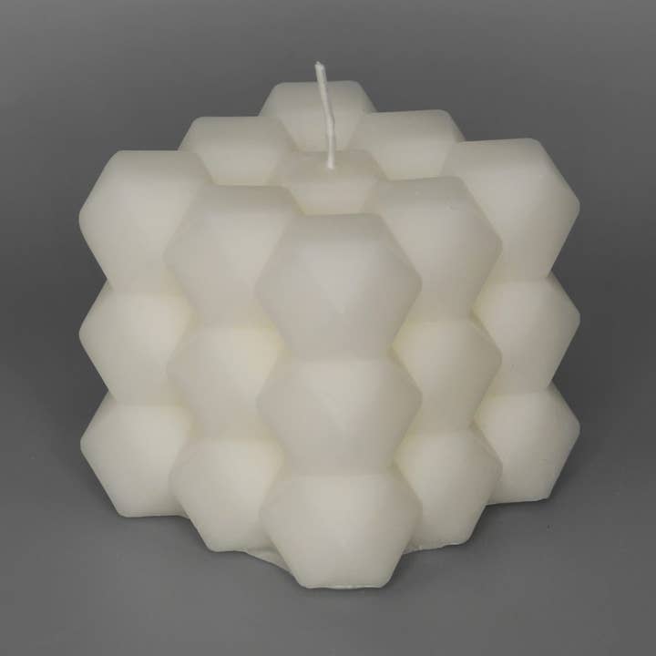 Rocky | Bougie décorative, non parfumée, fabriquée à la main en Suède, blanche pour la vente par Artly Handmade