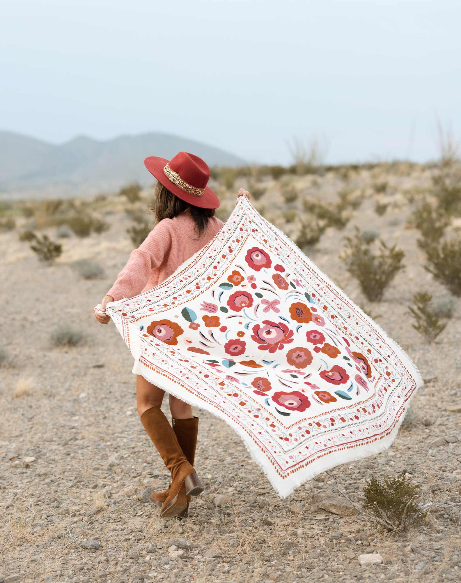 Maradji – wholesale Slöja - Dam – Halsduk Balkan i krämfärg2