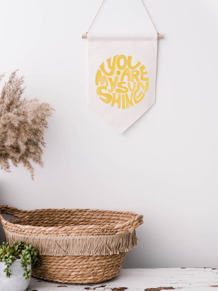 Tu es mon rayon de soleil - Bannière suspendue pour la vente par Sovende Bjorn