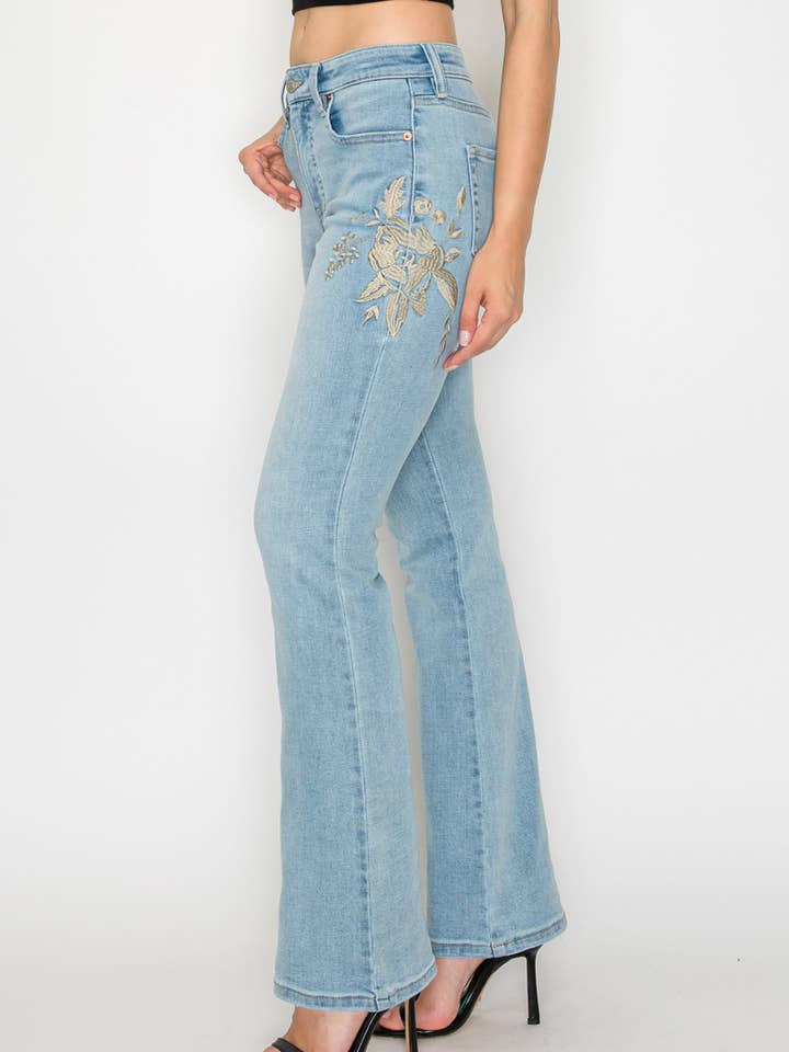 JEAN MODERNO DE BOTA ACAMPANADA CON BORDADO DE TIRO ALTO para venta al por mayor de ARTEMIS VINTAGE