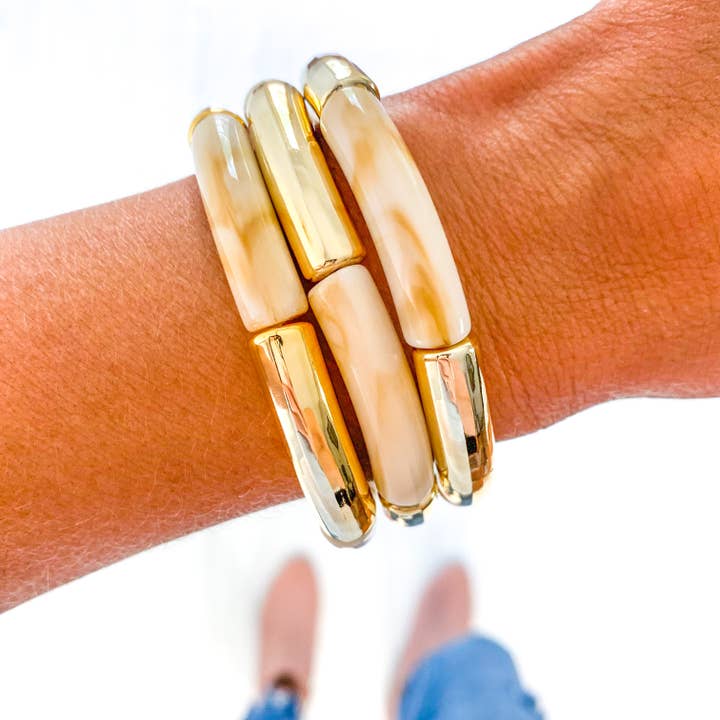 Savvy Bling - Wholesale Beaded Bracelet - Carmel Swirl Acrylic Tube Bamboo Bracelet