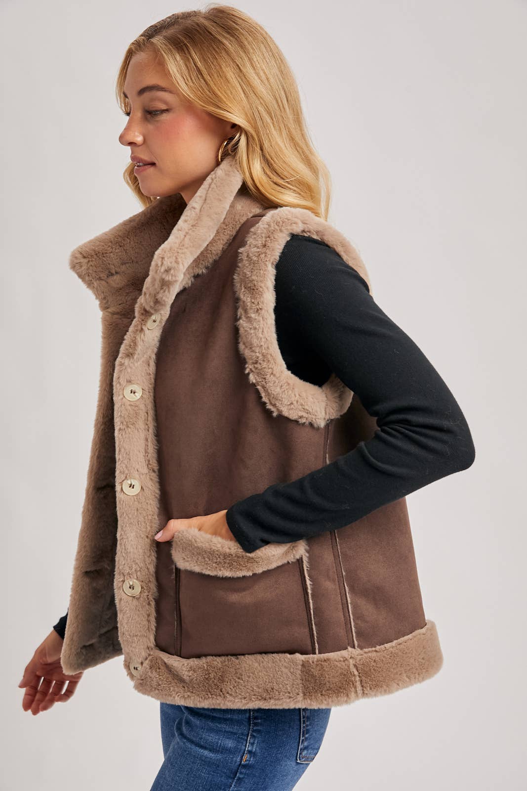 Bluivy - Wholesale Outerwear Vest - Women's - FAUX SUEDE WITH FAUX SHEARLING LINING TRIM VEST5