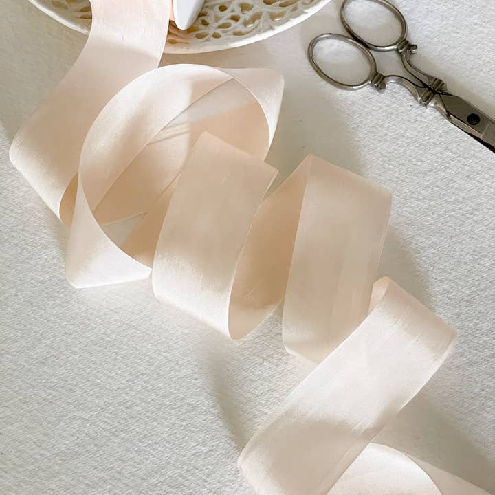 The Natural Paper Company - Wholesale Ribbon - Gift Wrapping - Silk Closed Edge Ribbon in Natural | Fine Silk Ribbon