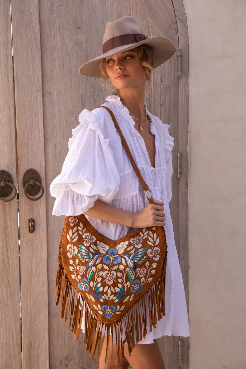 Tan scuro Borsa Georgina con ricami a frange in camoscio scuro tan in vendita all'ingrosso su Faire0