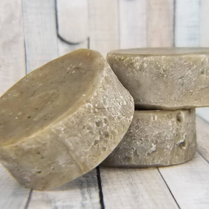 Pip & Lola's Everything Homemade - Wholesale Shampoo Puck/Solid Shampoo - Neantog - Stinging Nettle Lavender and Tea Tree Shampoo Bar
