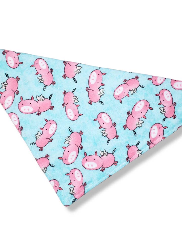 Bandana Quand les cochons volent pour la vente par Pawtastic Attire