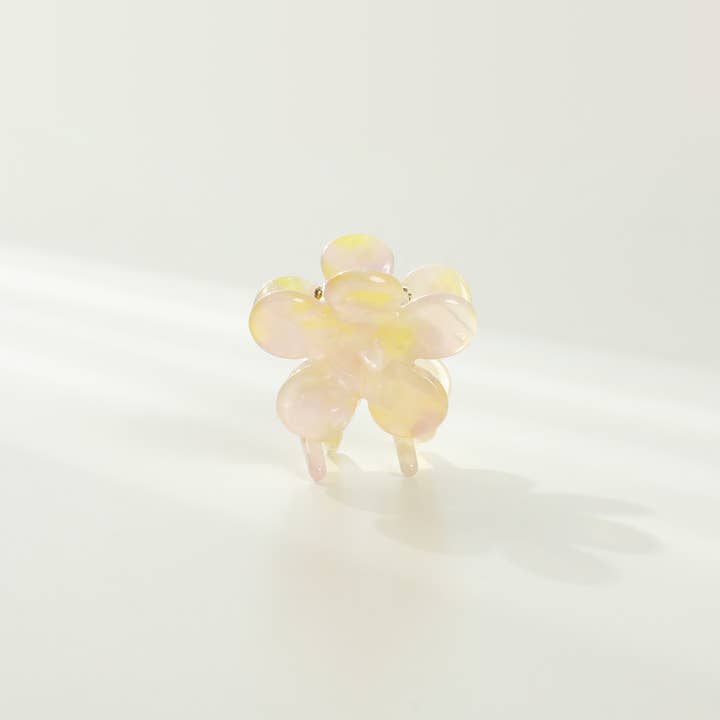 Surtido Blossom | Pinza pequeña con forma de garra con forma de flor de venta al por mayor en Faire
