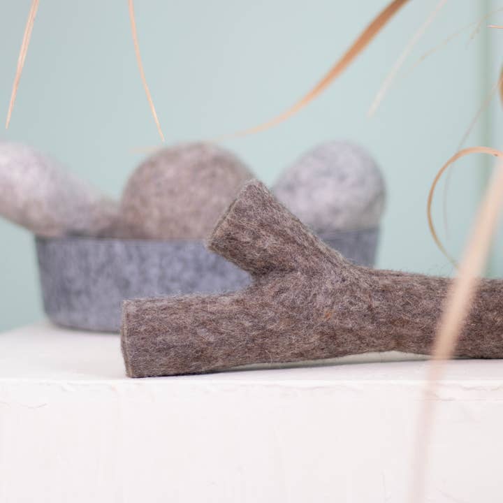 BUDDY. - Wholesale Pet Toy - Dog - BUDDY. Dog toy made of wool felt "Stick"