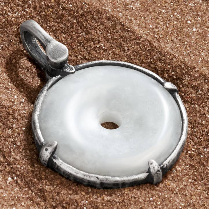 Pure Mind - Jade Donut Charm för wholesale av Karma And Luck