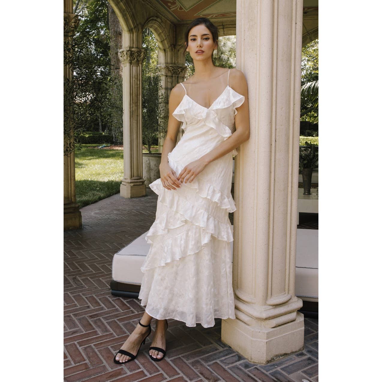 STORIA - Vente Robe – femme - JD5740-3- ROBE NUISETTE À VOLANTS À IMPRIMÉ GAUFRÉ2