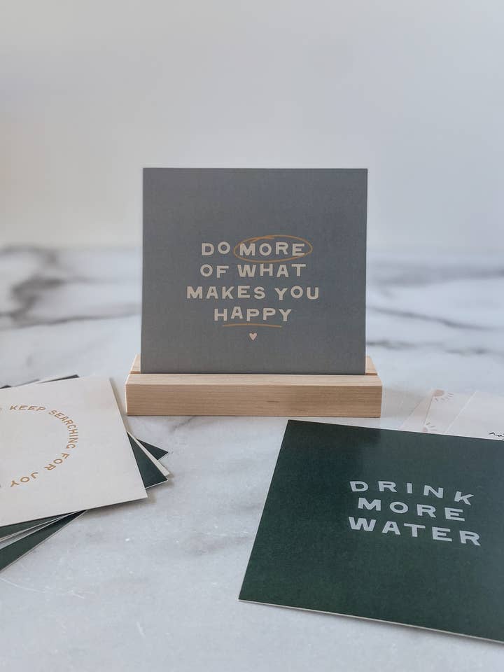 Ensemble d'impression Notes to Self Art avec support en bois pour la vente par Storied Folk & Co.