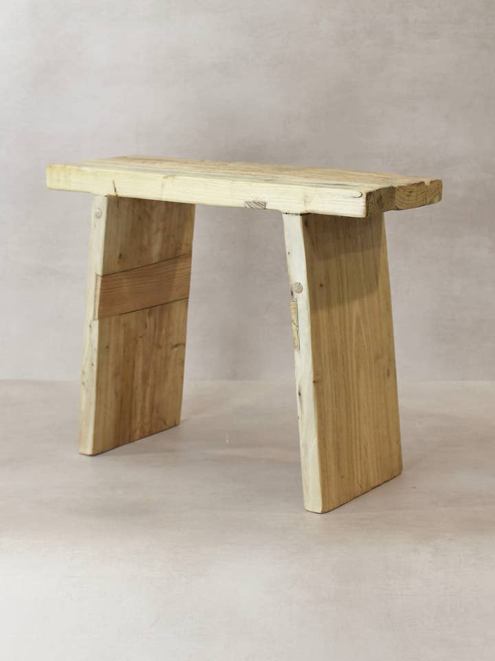 Tabouret Carré en Bois d'Orme Rustique Vintage - N° 10 pour la vente par Botanical Boys