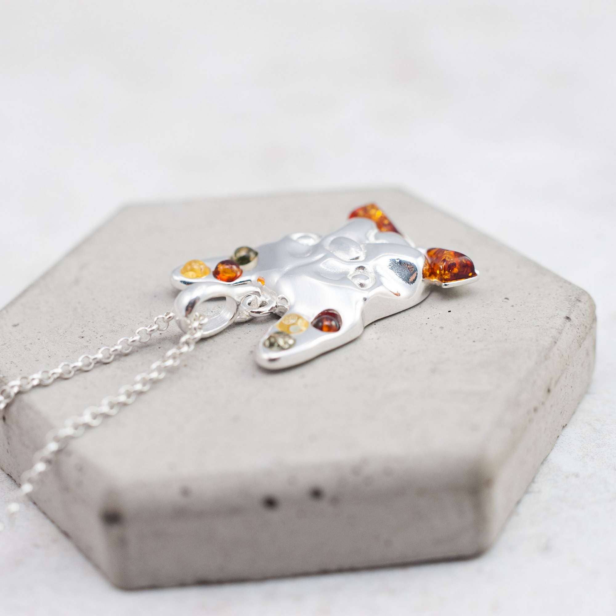 Marcin Waryszak – wholesale Pendant/charm necklace – Baltic Amber French Bulldog Pendant Necklace Silver Frenchie3