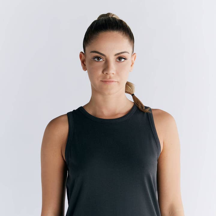 Haut de yoga sans manches T1214 pour la vente par Leela Cotton
