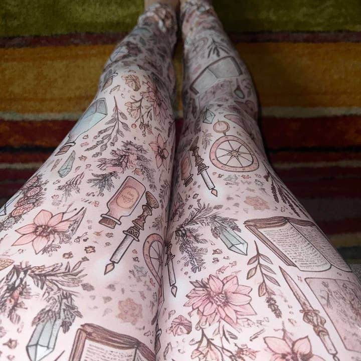 Leggings stampati primaverili, abbigliamento da strega, Pasqua per la vendita all'ingrosso da parte di Triple Goddess Boutique