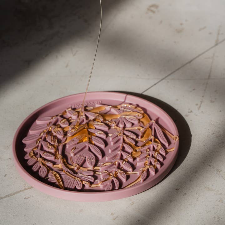 dexypaws - Wholesale Pet Food Mat - Dog - Blush Pink Garden Enrichment Lick Mat2