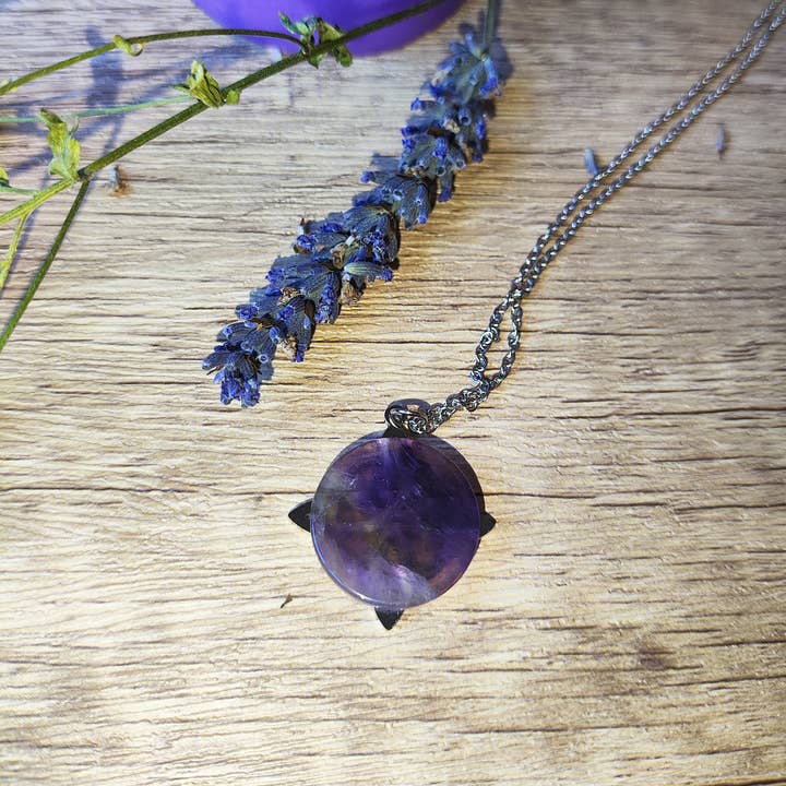 Magic Moon - Wholesale Pendant/Charm Necklace - Witches' Knot Pendant with Amethyst and Steel Chain – Protection and Wisdom2