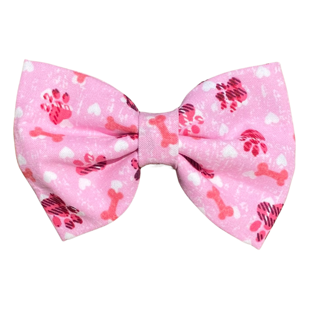 Old Dog, New Style - Wholesale Vlinderdas - Hond - Roze vlinderdas voor honden met pootafdrukken0