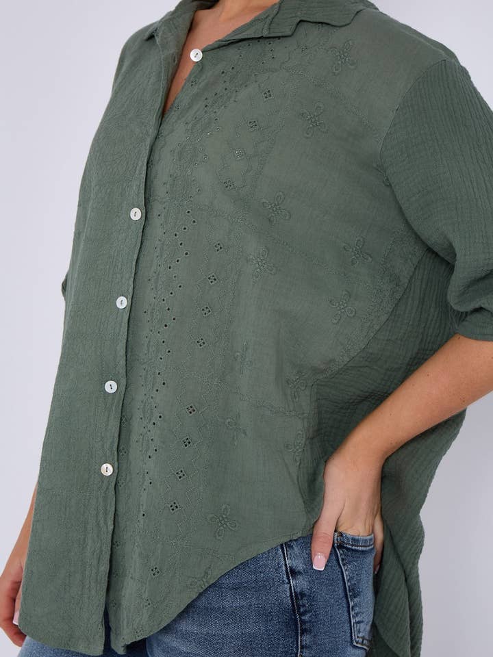 Miss Bold – wholesale Buttoned-down shirt – Women's – Italian Embroidered Cotton Button-Up Tunic Shirt with Rolled Sleeves6